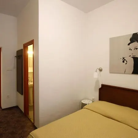 Hotel Partvilla 2*