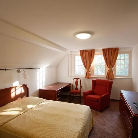 Partvilla Hotel 2*
